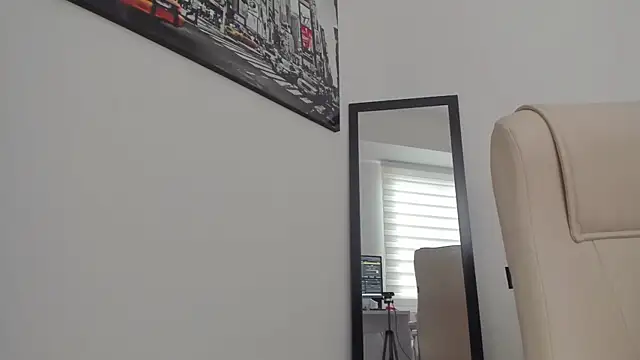 Snapshot of little-eli chatting on 02/27/25, 07:26 little-eli online show from 02/27/25, 07:26