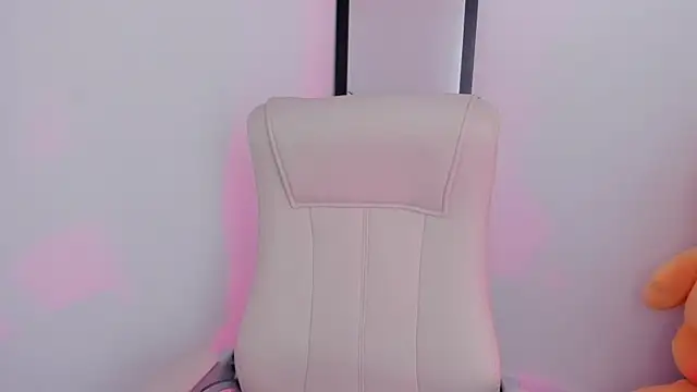 Snapshot of little-eli chatting on 03/04/25, 07:11 little-eli online show from 03/04/25, 07:11