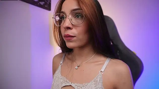 Snapshot of little-eli chatting on 10/21/25, 07:14 little-eli online show from 10/21/25, 07:14