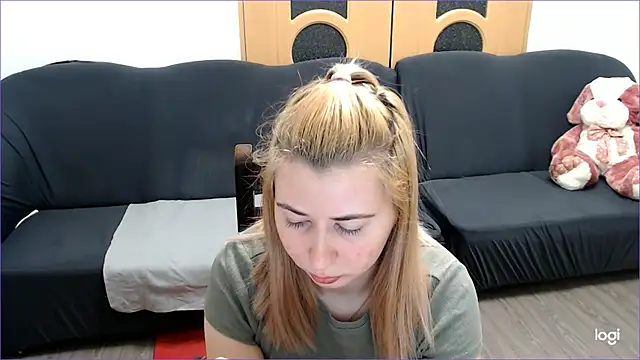 VioletaFlower7 online show from 02/22/25, 08:18