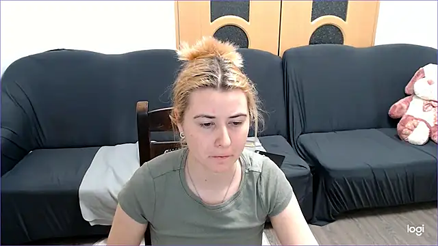 VioletaFlower7 online show from 03/15/25, 09:38