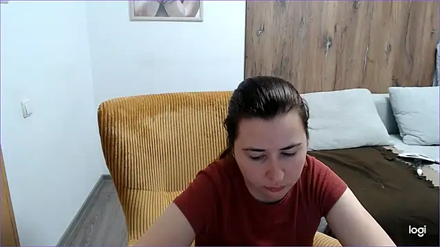 Snapshot of VioletaFlower7 chatting on 05/16/26, 10:58 VioletaFlower7 online show from 05/16/26, 10:58