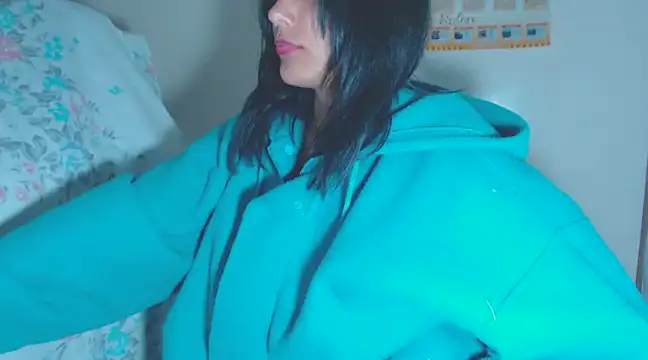 Snapshot of home_vlak chatting on 03/05/25, 10:32 home vlak online show from 03/05/25, 10:32