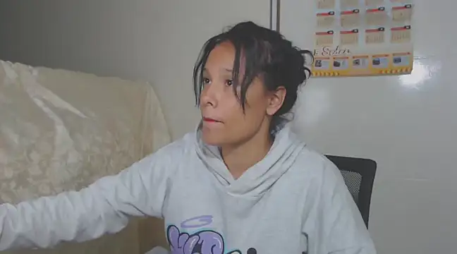 Snapshot of home_vlak chatting on 03/19/25, 04:14 home vlak online show from 03/19/25, 04:14