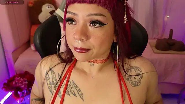 Snapshot of zoesullivan chatting on 04/16/26, 09:32 zoesullivan online show from 04/16/26, 09:32