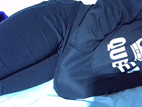 naughtycate  online show from 12/23/25, 09:40