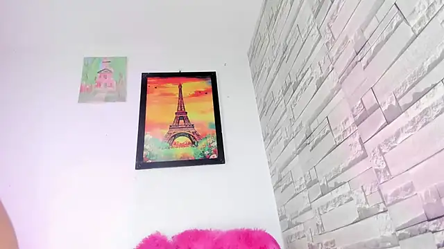 Snapshot of MiaKirshner chatting on 03/21/25, 12:18 MiaKirshner online show from 03/21/25, 12:18