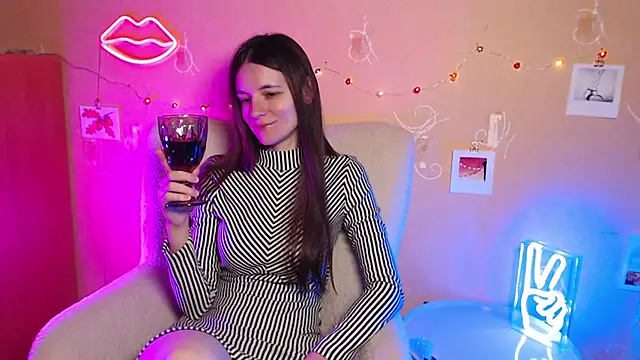 Snapshot of Wonder_woman24 chatting on 09/27/25, 08:36 Wonder woman24 online show from 09/27/25, 08:36