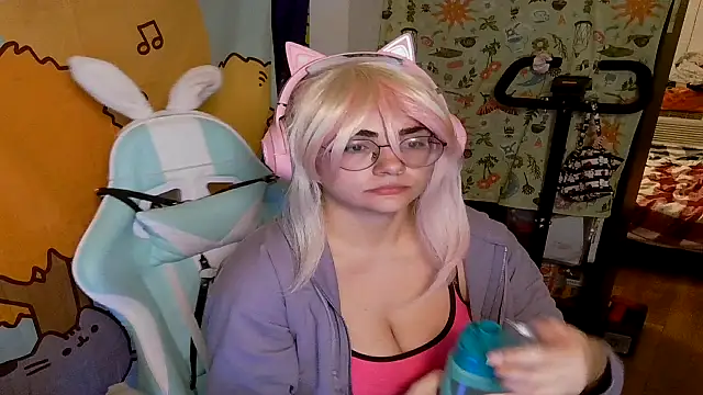 mochi rainbow online show from 01/25/25, 02:15