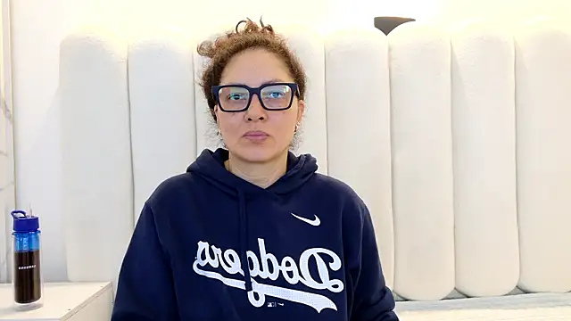 Juliabadlee online show from 02/03/26, 11:43