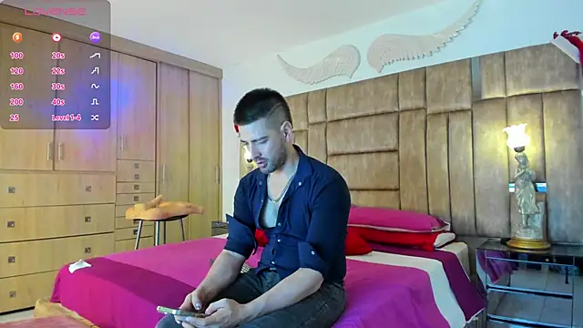 petterwilly1 online show from 12/18/24, 04:17