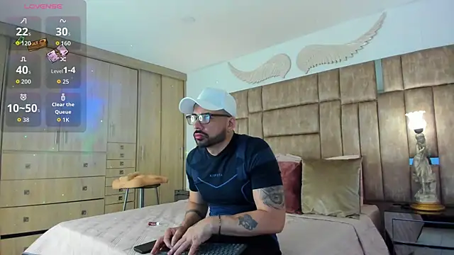 petterwilly1 online show from 10/02/25, 10:39