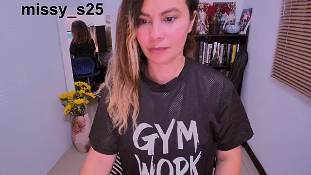 Snapshot of gigi_stephans chatting on 02/17/26, 01:35 gigi stephans online show from 02/17/26, 01:35