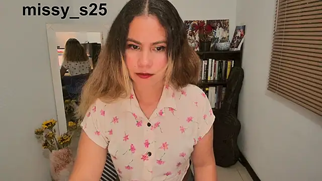 Snapshot of gigi_stephans chatting on 02/27/26, 01:49 gigi stephans online show from 02/27/26, 01:49