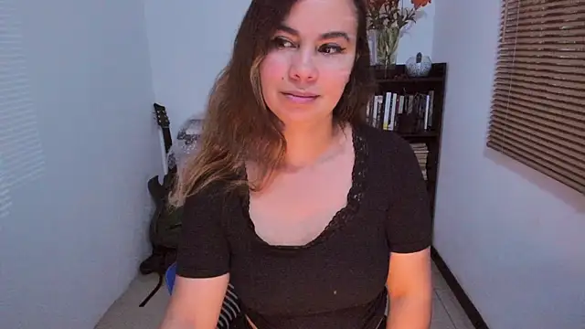 Snapshot of gigi_stephans chatting on 03/29/26, 01:49 gigi stephans online show from 03/29/26, 01:49