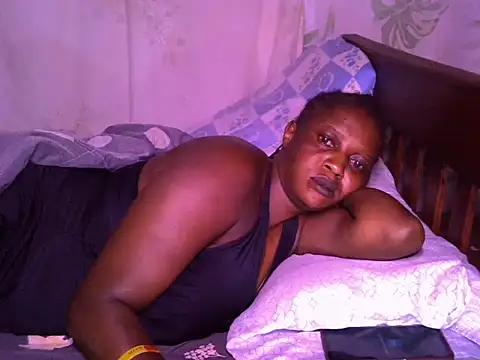 Snapshot of Hot_Caro chatting on 04/17/26, 05:21 Hot Caro online show from 04/17/26, 05:21