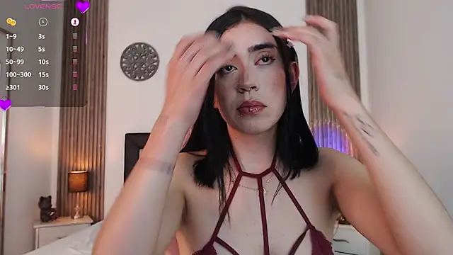 Snapshot of Julieta_De_Los_Angeles chatting on 12/23/24, 08:57 Julieta De Los Angeles online show from 12/23/24, 08:57