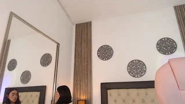 Snapshot of Julieta_De_Los_Angeles chatting on 12/30/24, 08:15 Julieta De Los Angeles online show from 12/30/24, 08:15