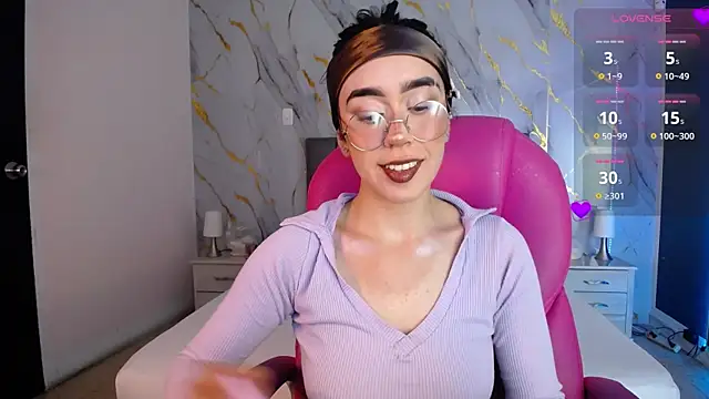 Snapshot of Julieta_De_Los_Angeles chatting on 01/28/25, 03:57 Julieta De Los Angeles online show from 01/28/25, 03:57