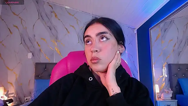 Snapshot of Julieta_De_Los_Angeles chatting on 02/05/25, 09:46 Julieta De Los Angeles online show from 02/05/25, 09:46