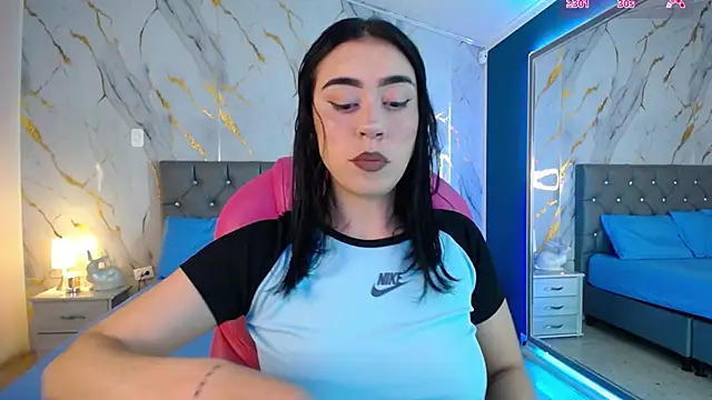 Snapshot of Julieta_De_Los_Angeles chatting on 03/10/25, 03:34 Julieta De Los Angeles online show from 03/10/25, 03:34