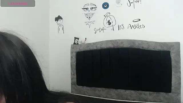 Julieta De Los Angeles online show from 03/04/26, 10:49