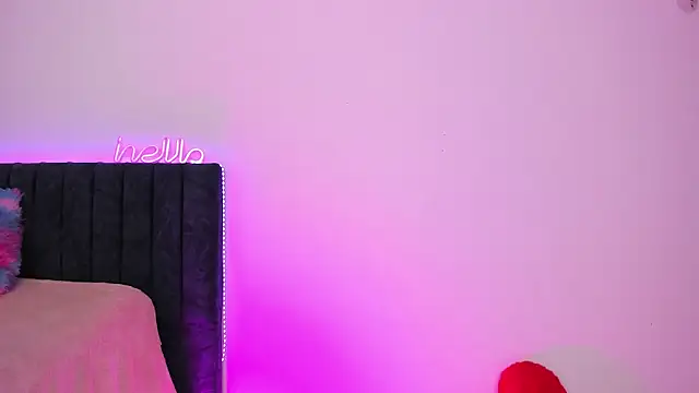 Snapshot of liaqueen610 chatting on 01/09/25, 12:14 liaqueen610 online show from 01/09/25, 12:14