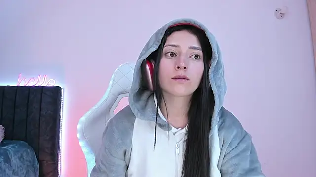 Snapshot of liaqueen610 chatting on 01/18/25, 12:46 liaqueen610 online show from 01/18/25, 12:46