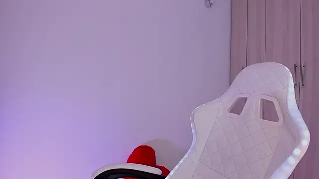 Snapshot of liaqueen610 chatting on 02/06/25, 09:38 liaqueen610 online show from 02/06/25, 09:38