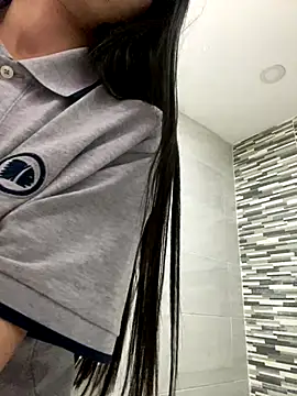 Snapshot of liaqueen610 chatting on 09/15/25, 09:48 liaqueen610 online show from 09/15/25, 09:48