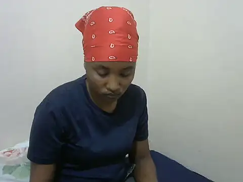 Snapshot of StacyGee24 chatting on 09/26/25, 02:32 StacyGee24 online show from 09/26/25, 02:32