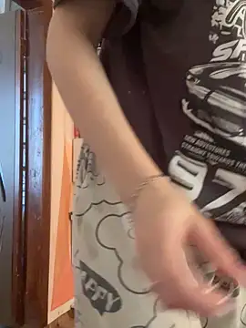 Snapshot of Romsticks chatting on 03/14/26, 05:24 Romsticks online show from 03/14/26, 05:24