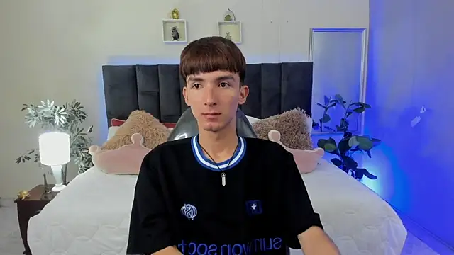 Snapshot of Jake_evans chatting on 05/13/26, 01:41 Jake evans online show from 05/13/26, 01:41