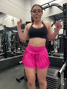 Snapshot of zui_lu chatting on 02/17/25, 04:42 zui lu online show from 02/17/25, 04:42