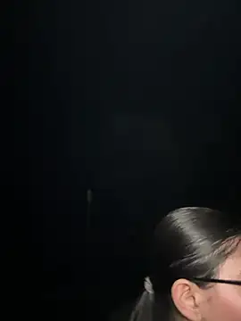 Snapshot of zui_lu chatting on 02/18/25, 04:15 zui lu online show from 02/18/25, 04:15