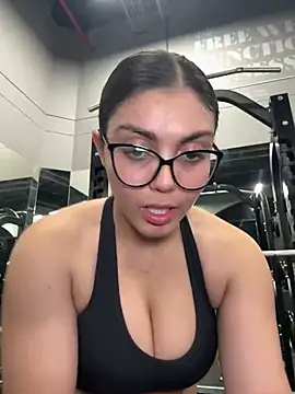 Snapshot of zui_lu chatting on 02/19/25, 05:05 zui lu online show from 02/19/25, 05:05