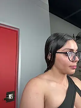 Snapshot of zui_lu chatting on 03/02/25, 07:21 zui lu online show from 03/02/25, 07:21