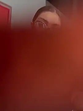 Snapshot of zui_lu chatting on 03/03/25, 04:03 zui lu online show from 03/03/25, 04:03