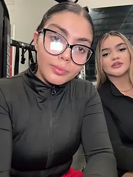 Snapshot of zui_lu chatting on 03/08/25, 04:56 zui lu online show from 03/08/25, 04:56