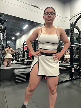 Snapshot of zui_lu chatting on 03/09/25, 04:05 zui lu online show from 03/09/25, 04:05