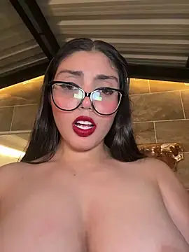 Snapshot of zui_lu chatting on 03/23/25, 07:42 zui lu online show from 03/23/25, 07:42