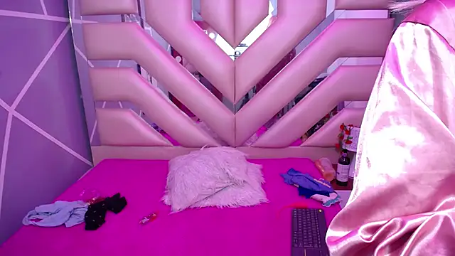 sophia ny online show from 02/21/25, 07:32