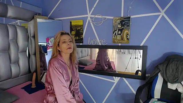 sophia ny online show from 03/22/25, 07:53