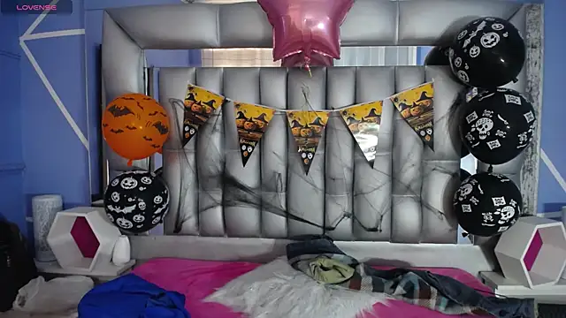 sophia ny online show from 10/16/25, 01:45