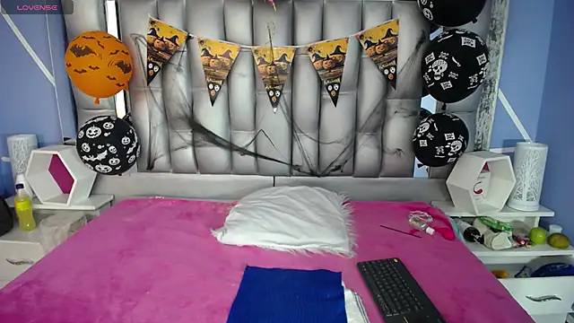 sophia ny online show from 10/27/25, 01:37