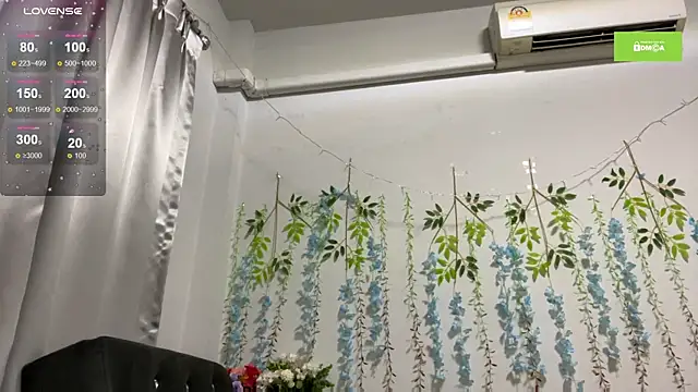 Isexxs online show from 02/08/25, 09:46