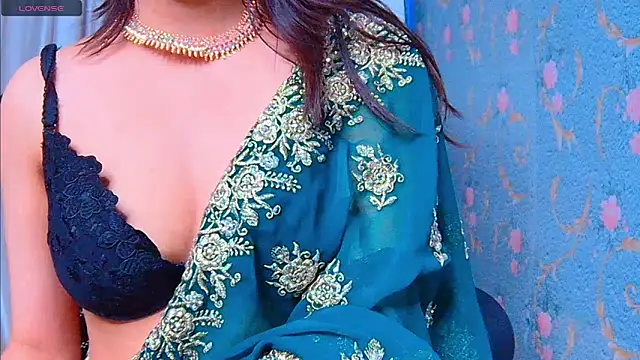 Aashika-Kaur online show from 12/17/24, 06:13