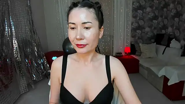 Snapshot of KarinaSweeety chatting on 06/23/26, 08:45 KarinaSweeety online show from 06/23/26, 08:45