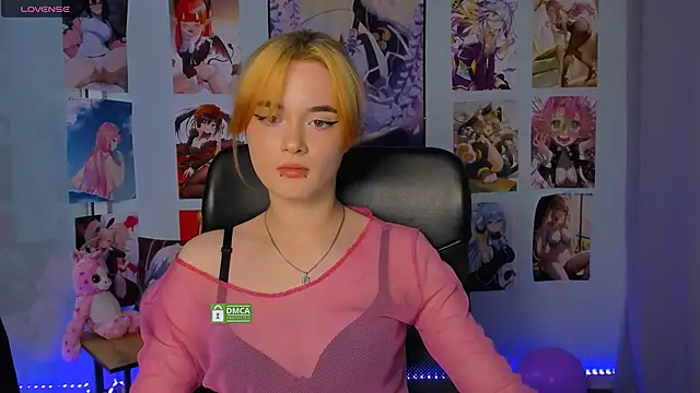 liana kisses online show from 02/05/25, 11:23