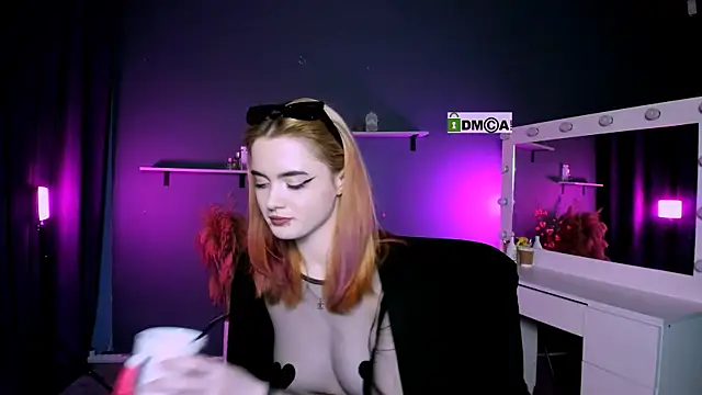 liana kisses online show from 03/20/25, 02:19